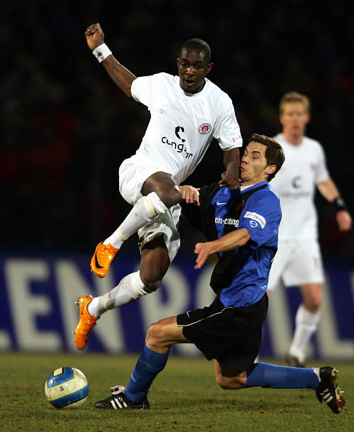 也反映出英 也反映出英