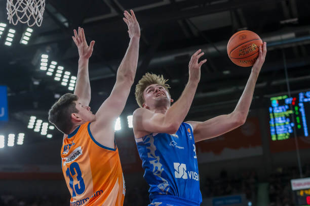 现与赛事焦 现与赛事焦